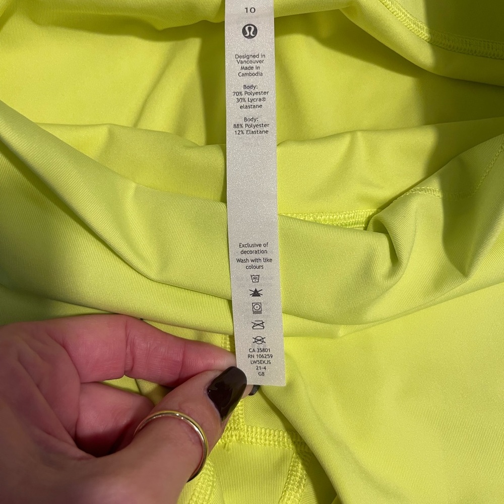 FLORESCENT YELLOW / GREEN (ish) LULULEMON!!!